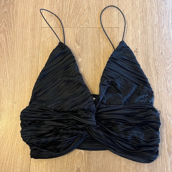 Tops - Black silk urban outfitters going out top